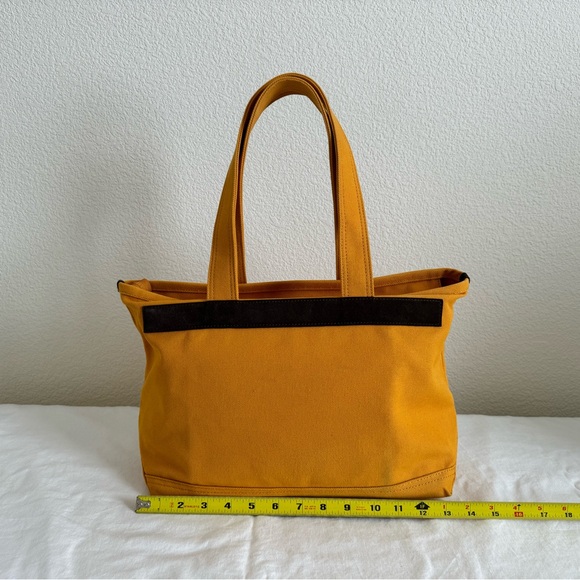 Marc Jacobs canvas tote with zipper. - Picture 5 of 10